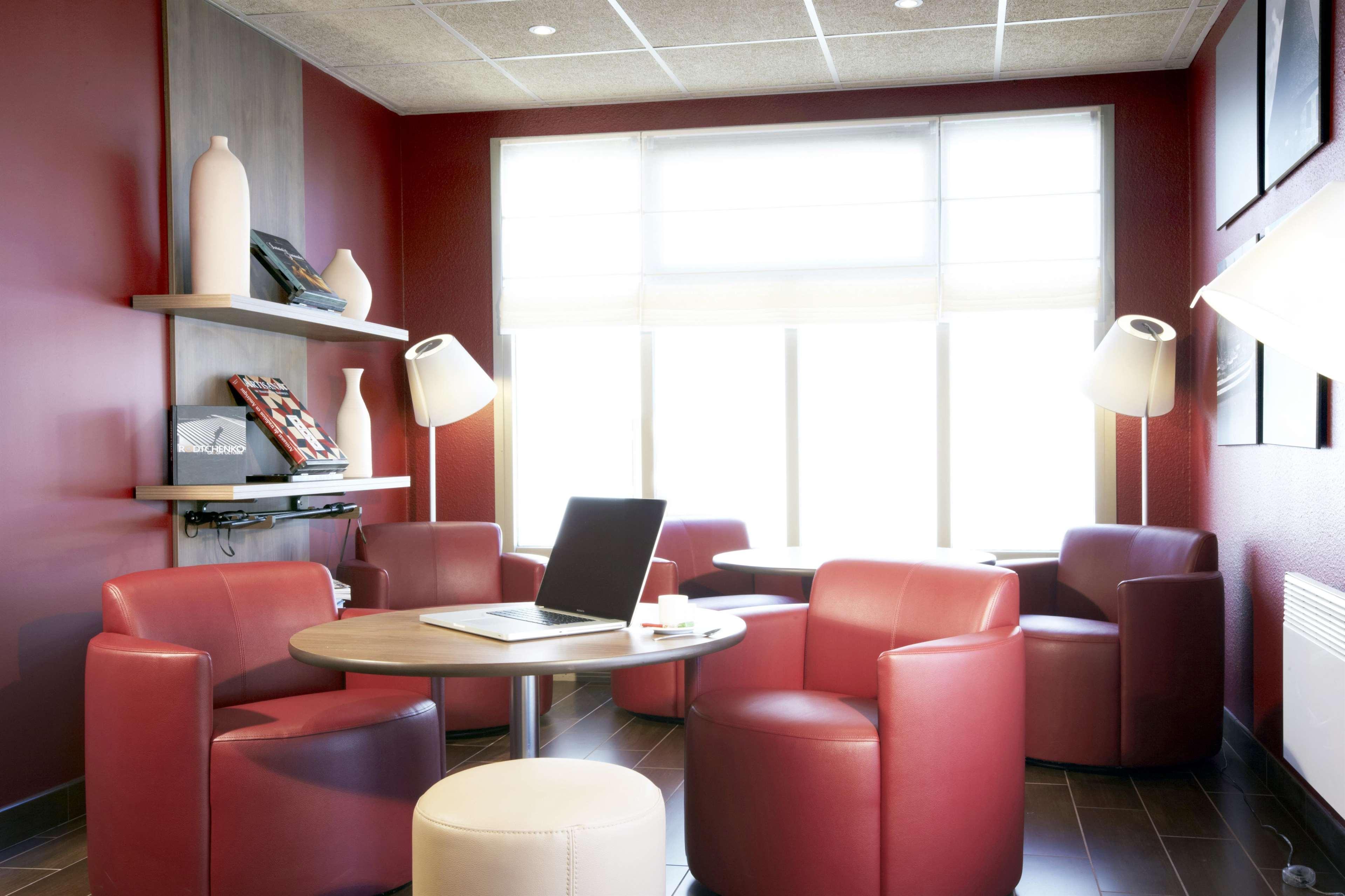 Campanile Brest - Aeroport 3*